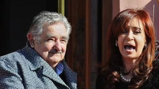 Pepe Mujica apuntó contra CFK: "Está al frente del peronismo jodiendo, en lugar de dejar a las nuevas generaciones"