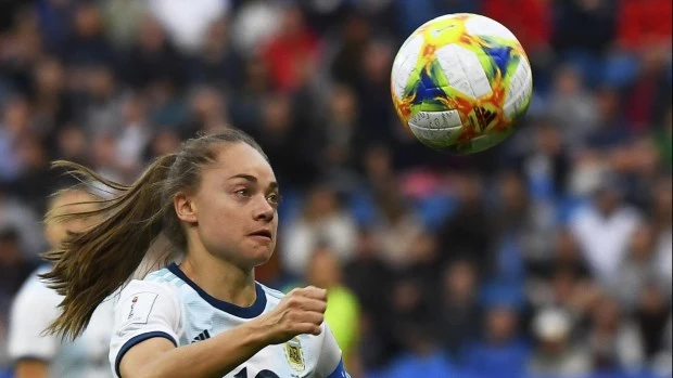 La Pelota Siempre al 10 homenajea a Estefanía Banini