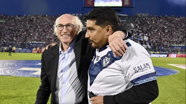 El Turquito Asad se postuló para ser el entrenador de Vélez y criticó a Quinteros: "La prioridad es el club" 