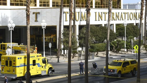 Muere una persona al incendiarse y explotar un Tesla Cybertruck fuera de hotel de Trump en Las Vegas