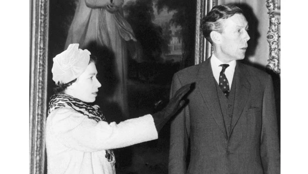 Isabel II estuvo casi una década sin saber que había un agente doble en el palacio