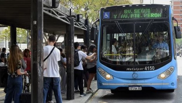 Se levantó el paro de colectivos en el Conurbano