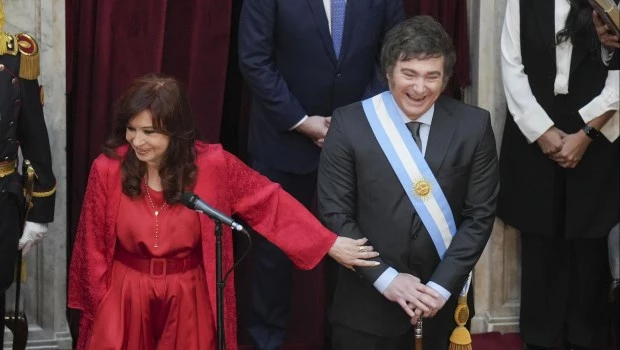 "Nadie descree del “negocio político” que representa para Milei y Cristina Kirchner sostener sus tensiones".