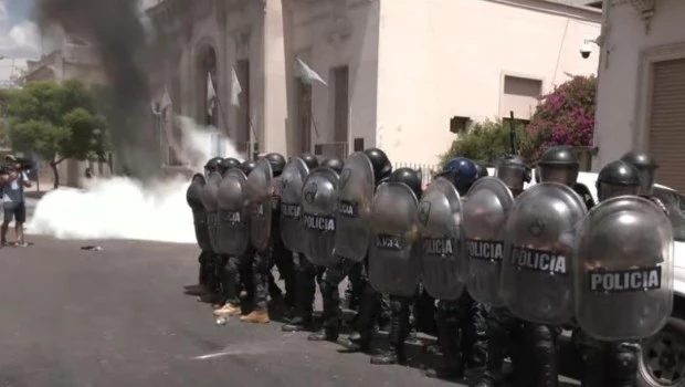 Incidentes en una protesta de los compañeros del delivery asesinado en Moreno