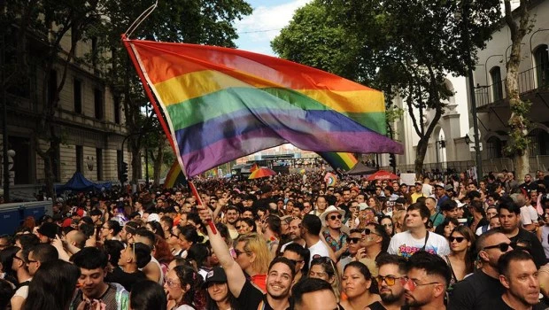 El Gobierno califica de "política" la marcha del colectivo LGBT