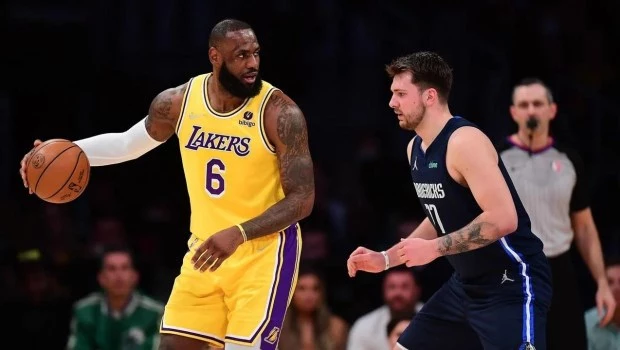 Estupor en la NBA: Doncic se une a LeBron James en los Lakers y Davis se marcha a Dallas mediante un canje colosal