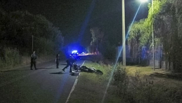 Un policía retirado abatió a un delincuente que intentó robarle la moto en Cañuelas 