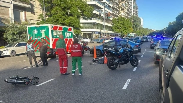 Un ciclista murió al ser atropellado por un auto en Palermo