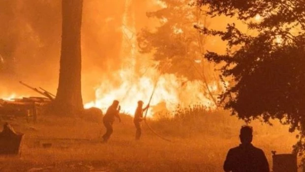 El Gobierno atribuye los incendios en la Patagonia a “terroristas disfrazados de mapuches”