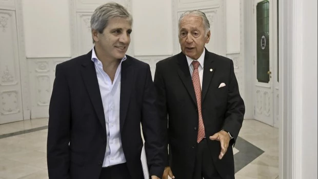 Empresarios pidieron a Luis Caputo "equilibrar condiciones" frente a las importaciones