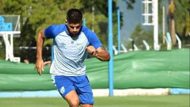 Leandro Díaz fue presentado como nuevo jugador de Atlético Tucumán