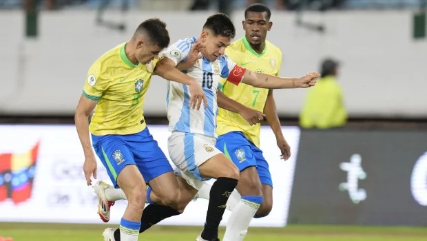 Sub 20: Argentina y Brasil empataron y el campeón sudamericano se definirá en la última fecha