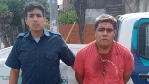 Roban un auto en Hurlingham frente a las cámaras de televisión