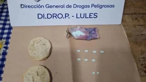 Insólito: le llevó tortillas con psicotrópicos a su novio detenido 