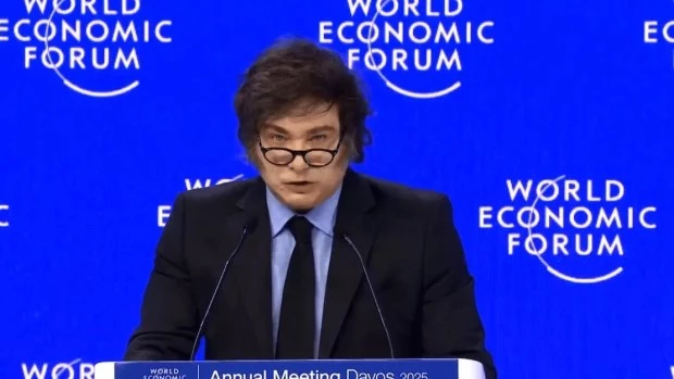 El discurso de Milei en Davos expuso la indigencia argumental de un liberalismo que hace del antiwokismo una bandera humanista mientras defiende el capitalismo más inhumano.