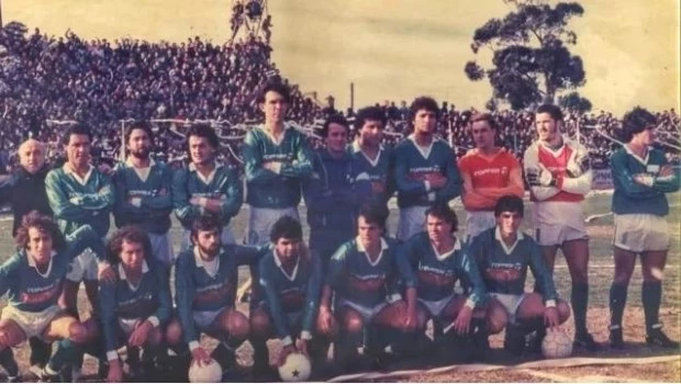 La foto del día de la consagración de Estación Quequén, un equipo de la liga necochense que protagonizó una campaña histórica.