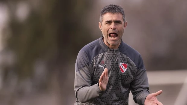 Independiente, con el objetivo de volver a la cima frente a Instituto en Avellaneda