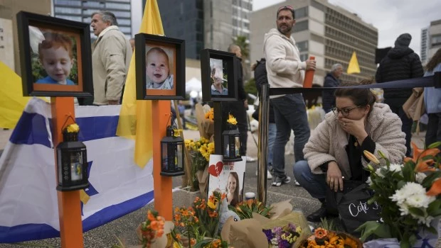 La familia Bibas dice que no hay confirmación oficial de que fueron asesinados por Hamas