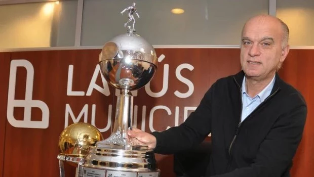 El presidente de Independiente afirmó que la Copa Libertadores es el gran objetivo del club