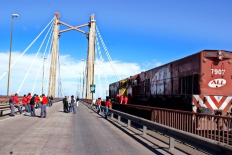 El puente Zárate-Brazo Largo hoy permanecerá cerrado por pruebas de carga