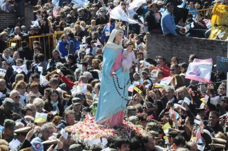 A 29 Años De Su Aparición, Miles De Personas Honraron A La Virgen En ...