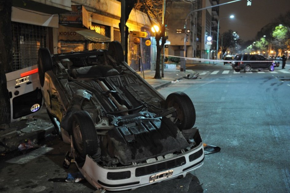 Floresta Quince Heridos Al Volcar Una Camioneta Tras Chocar Con Un Auto En Medio De Los