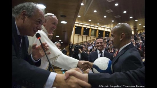 El Papa le advirtió a Scholas Occurrentes: "Temo que puedan caer en la corrupción"