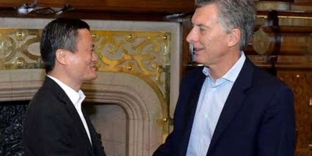 El Presidente recibió al fundador y presidente del gigante del comercio electrónico, Jack Ma.