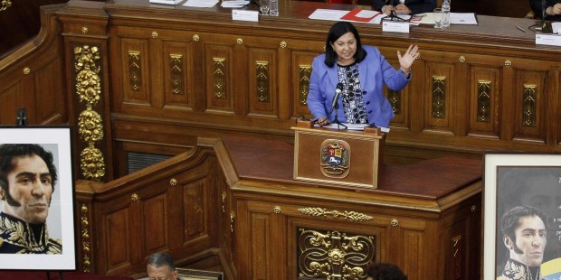 Carmen Melendez, delegada de la Asamblea Constituyente, habla durante una sesión en Caracas.