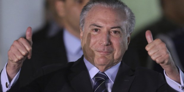 Temer se recupera tras someterse a una angioplastia.