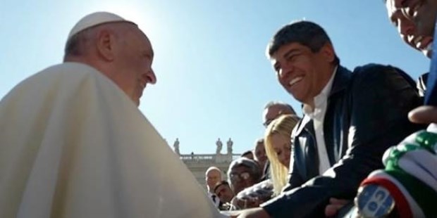 Los gestos del Papa no tienen dos intenciones