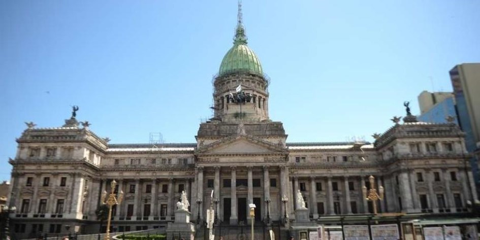 Una Amenaza De Bomba Obligó A Requisar El Congreso - Política | Diario ...