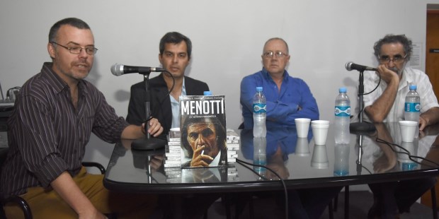 Gustavo Fabián García, Carlos Viacava, Carlos Babington y Juan José Panno, durante la presentación de `Menotti - El último romántico'.­