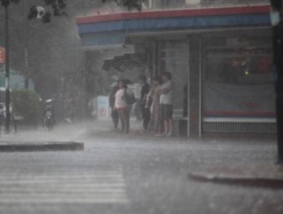 Temporal con fuertes lluvias y granizo en La Plata - Actualidad | Diario La  Prensa